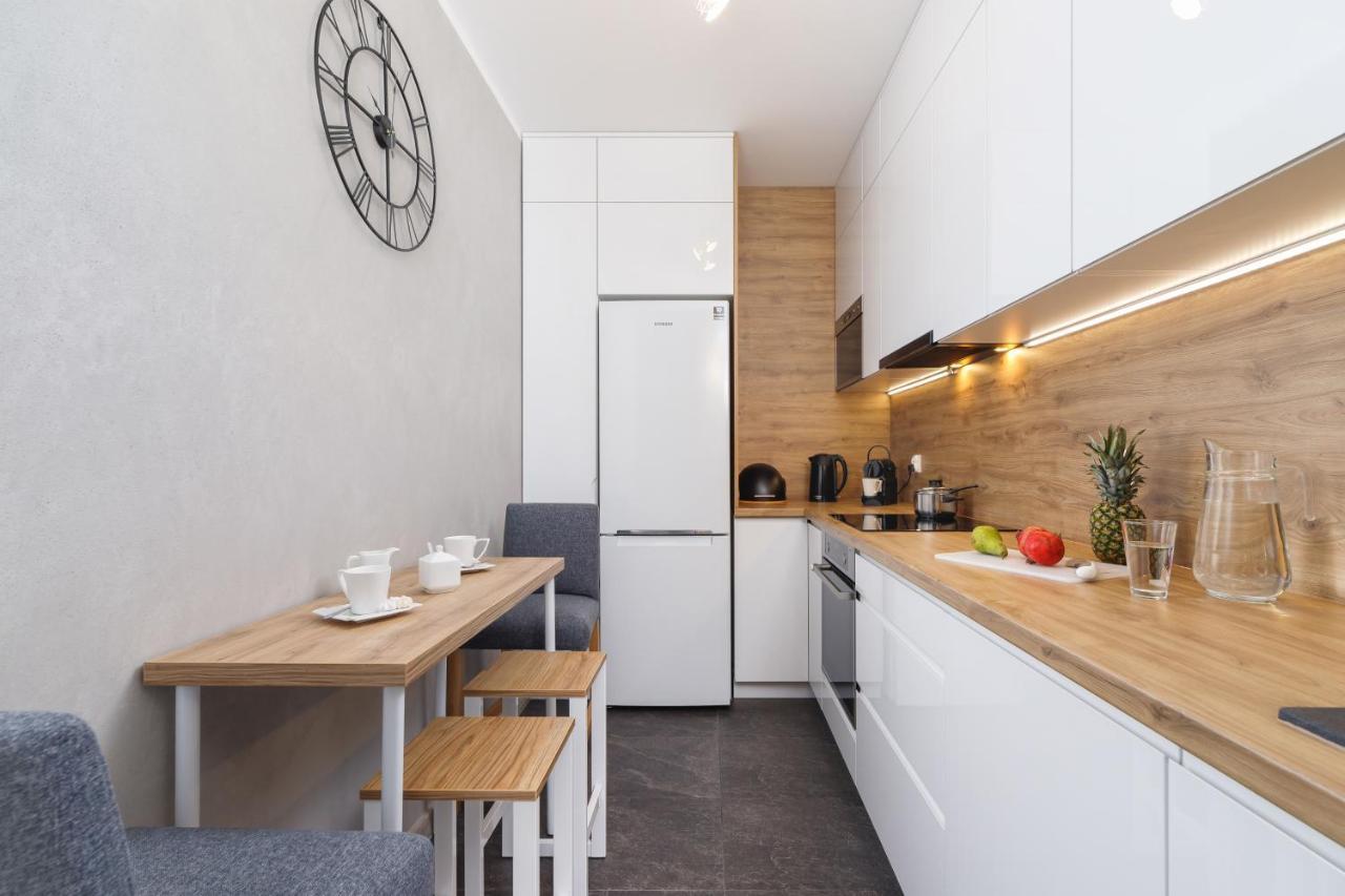 W Parku Lotnikow Apartments Tauron Arena By Noclegi Renters Krakau Exterior foto
