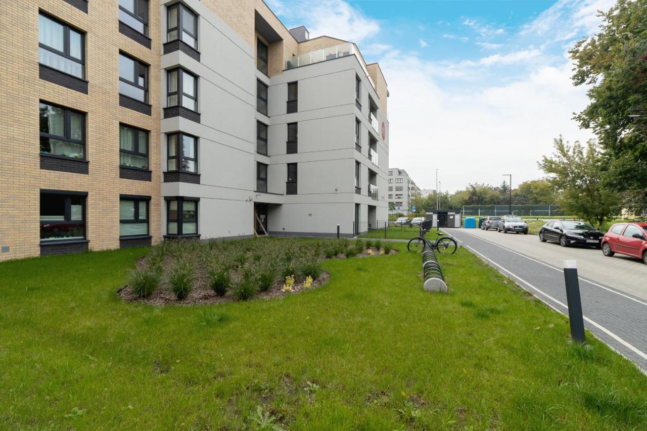 W Parku Lotnikow Apartments Tauron Arena By Noclegi Renters Krakau Exterior foto